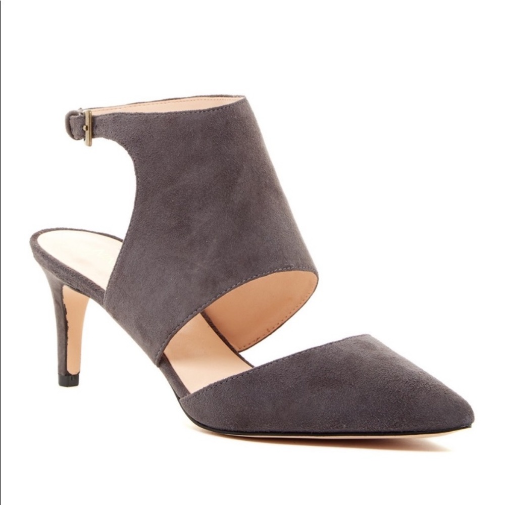 Nine West Salinda Gray Suede Pointed Toe Heels
